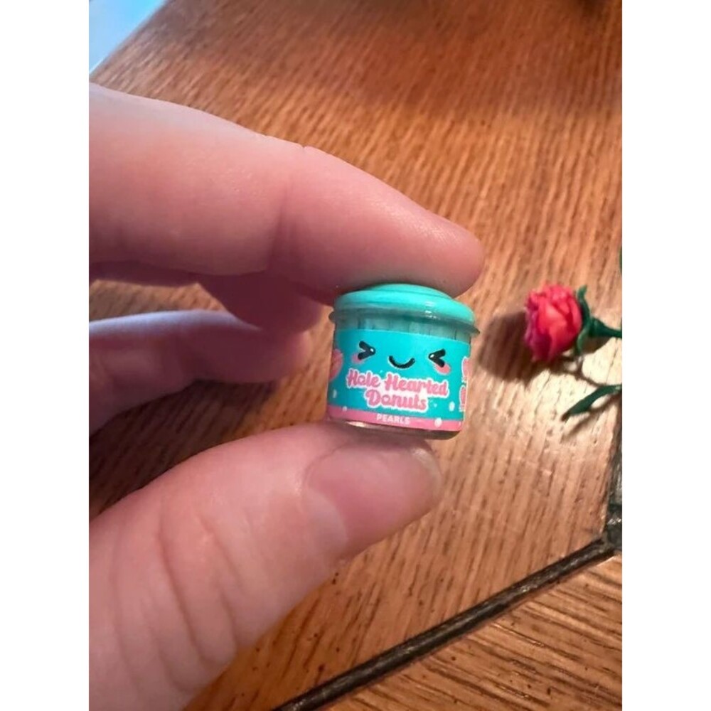 Mini storage container super tiny! - Picture 4 of 6